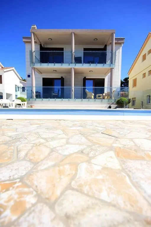 Apartment Vila Orada Molat